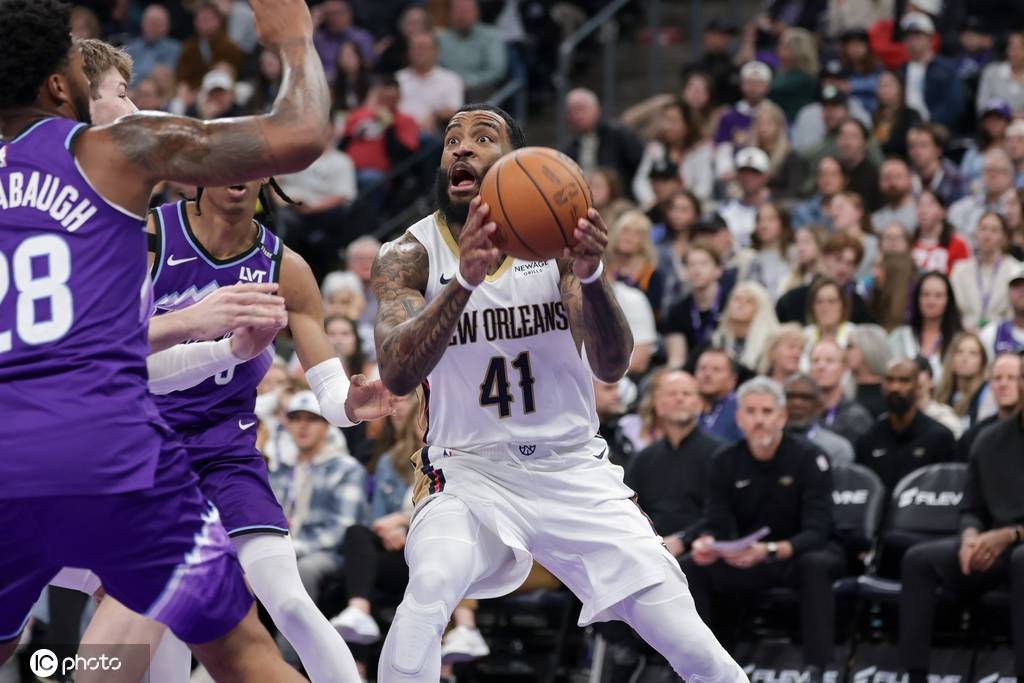 贝24分费尔斯18+11 鹈鹕4连胜送爵士5连败