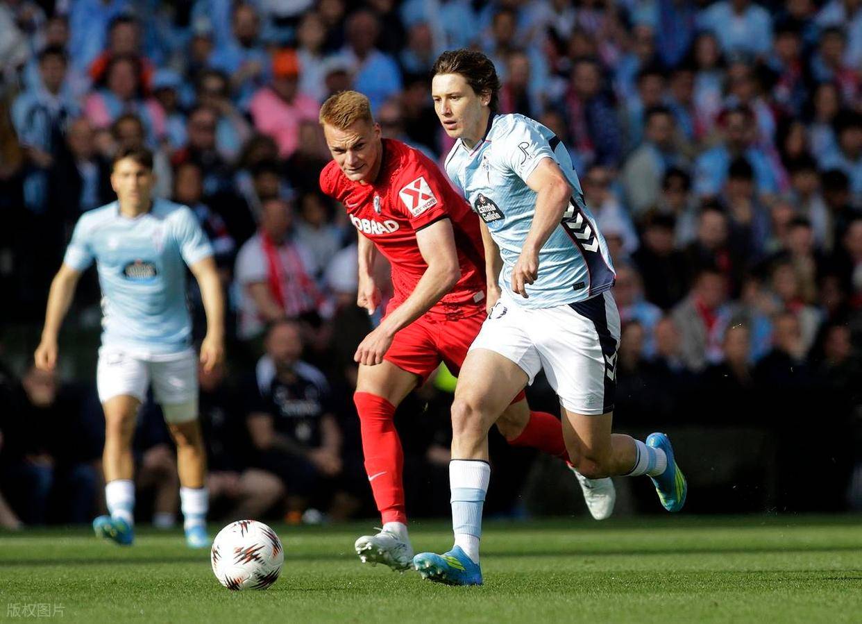 随着24岁日本球星2球+比分6-1，德甲第8横扫西甲第6，进欧联4强